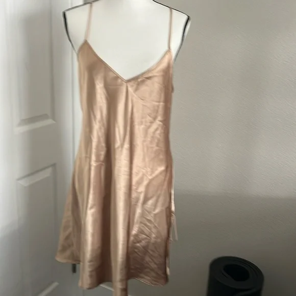 Large Gold color Lace back Nighty - Picture 1 of 4